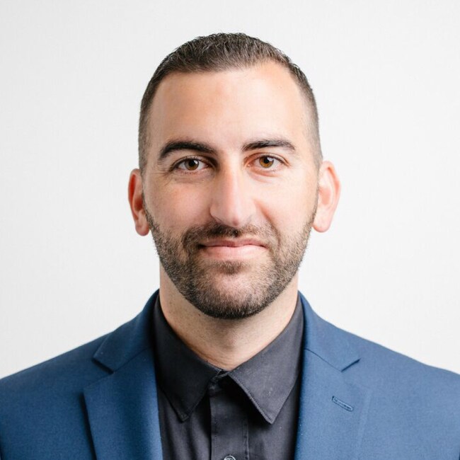 Agent Photo