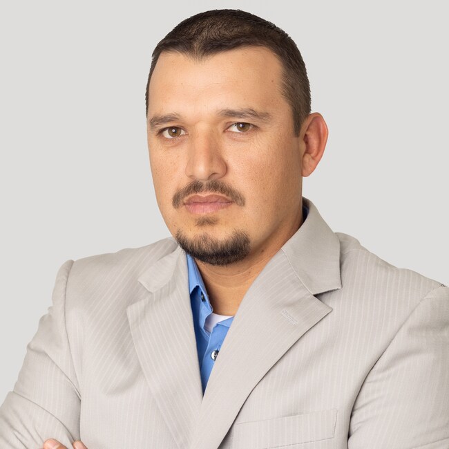 Agent Photo