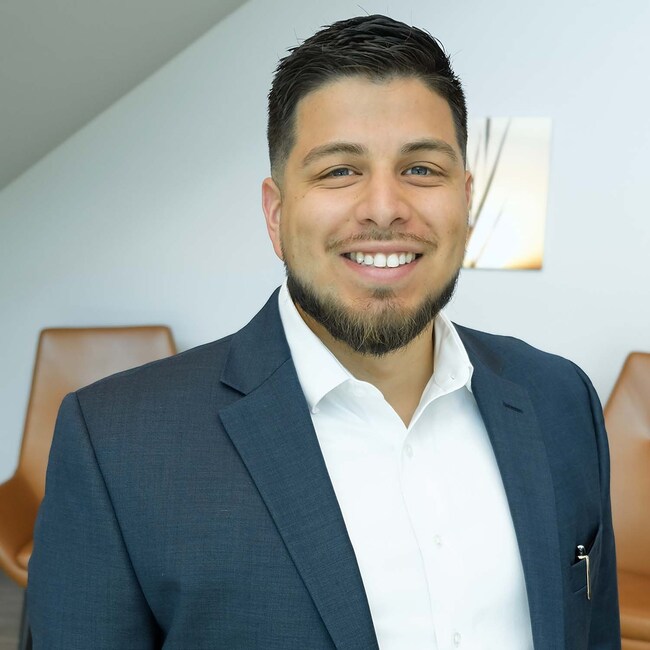 Agent Photo