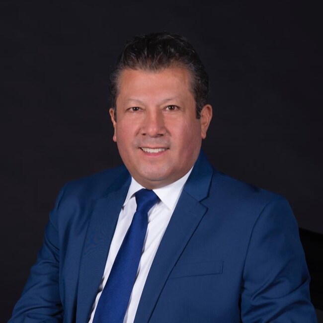 Agent Photo