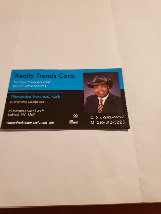 Agent Photo
