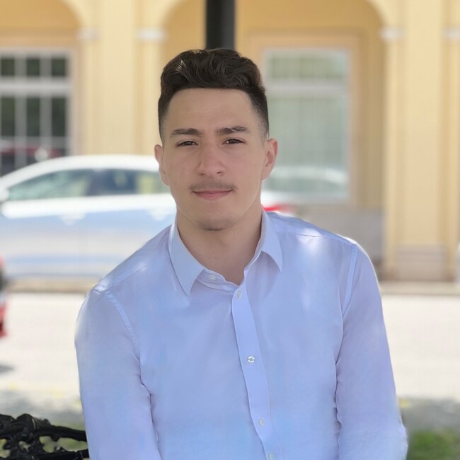 Agent Photo