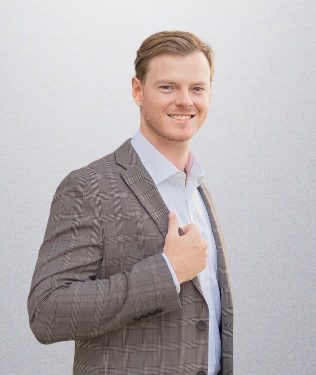 Agent Photo