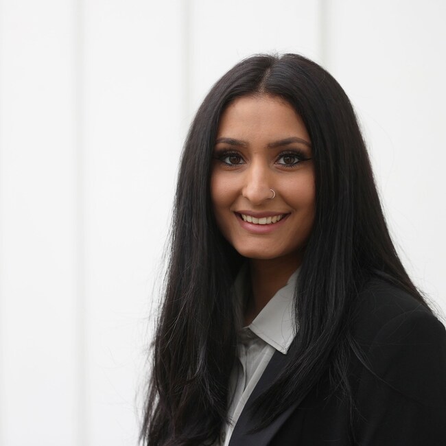 Agent Photo