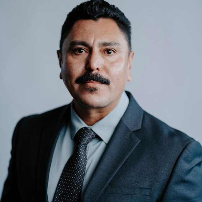 Agent Photo